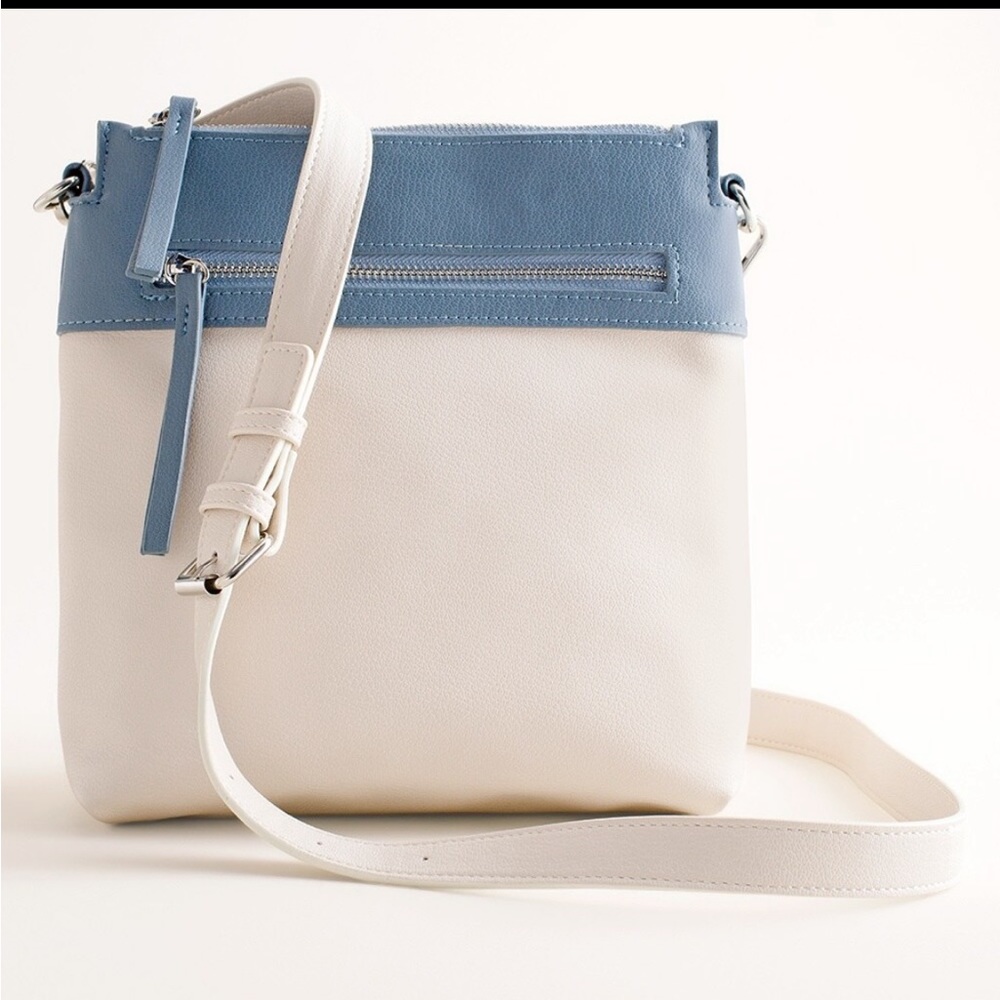 👛 Chico's Classic Faux Leather Colorblock
Crossbody Bag